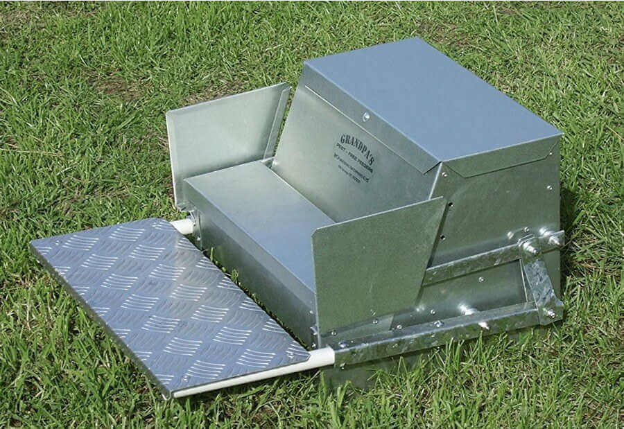 A review of the best automatic chicken feeder on the market.